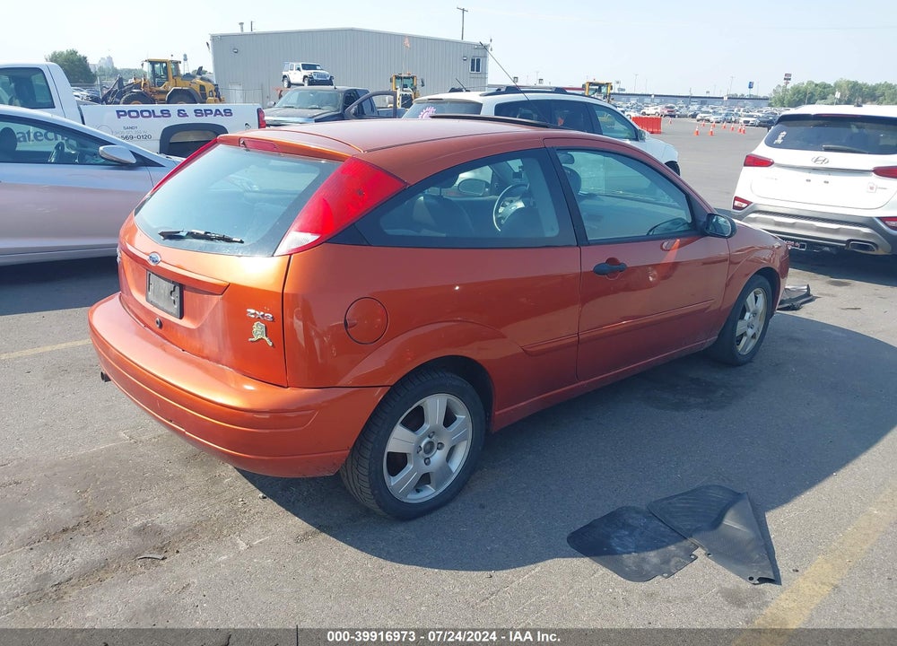 2005 FORD FOCUS ZX3 VIN: 3FAHP31N45R140821