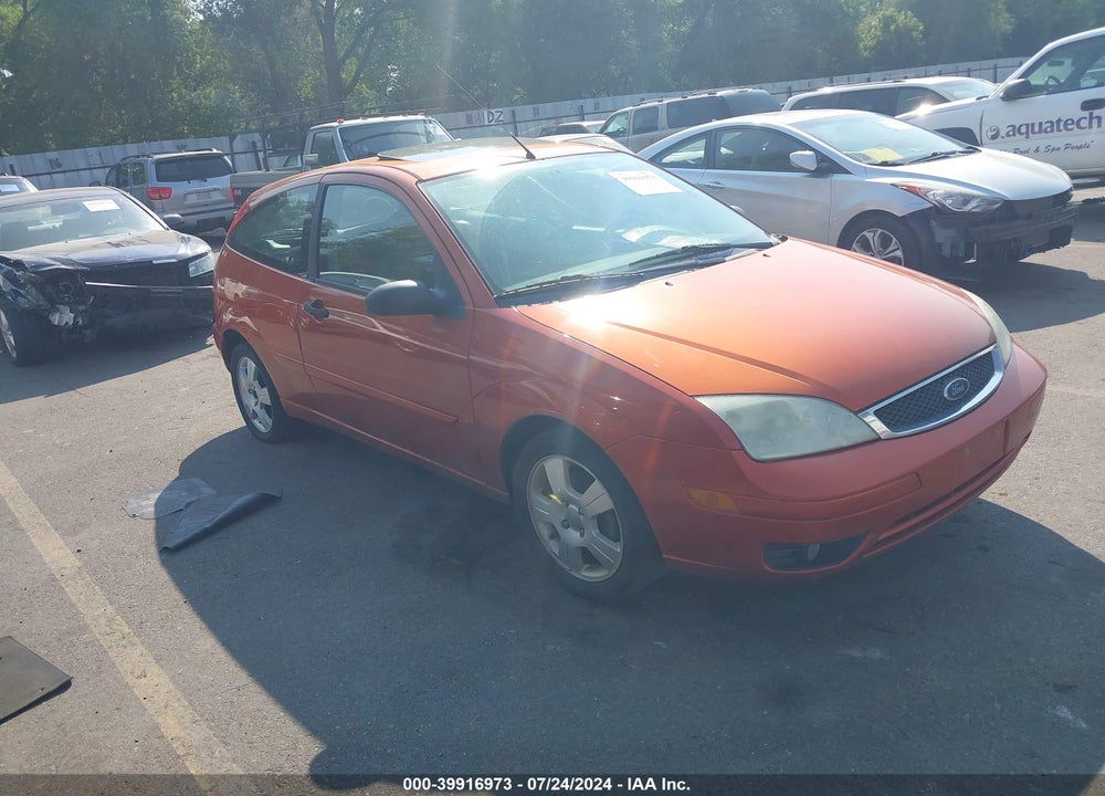 2005 FORD FOCUS ZX3 VIN: 3FAHP31N45R140821
