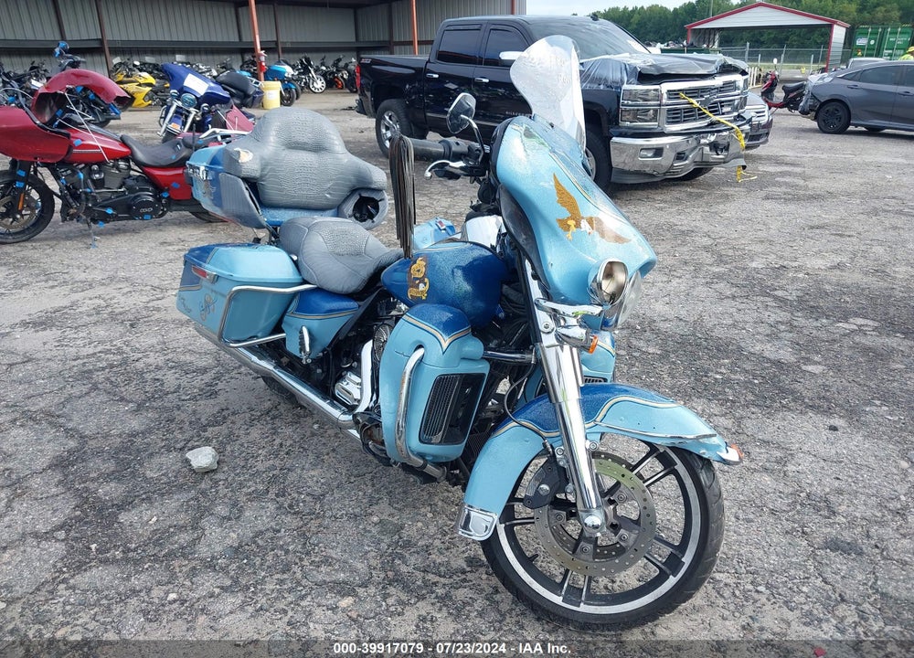 2015 HARLEY-DAVIDSON FLHTKL ULTRA LIMITED LOW VIN: 1HD1KKL19FB679714