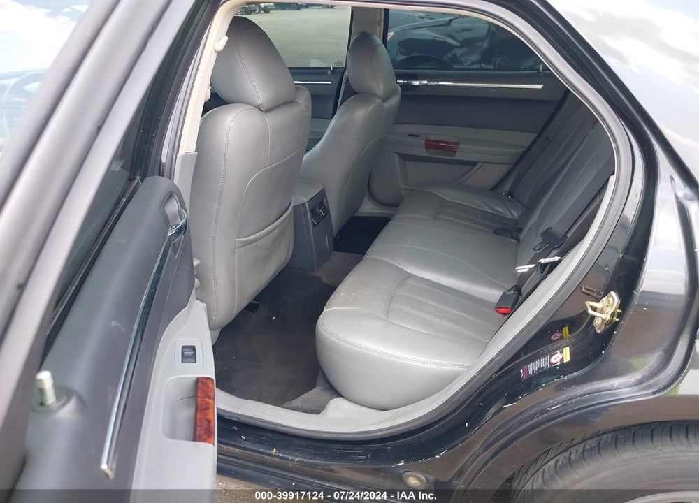 2005 CHRYSLER 300C VIN: 2C3AA63H65H609736