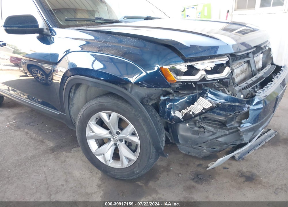 2018 VOLKSWAGEN ATLAS VIN: 1V2GR2CA7JC538889