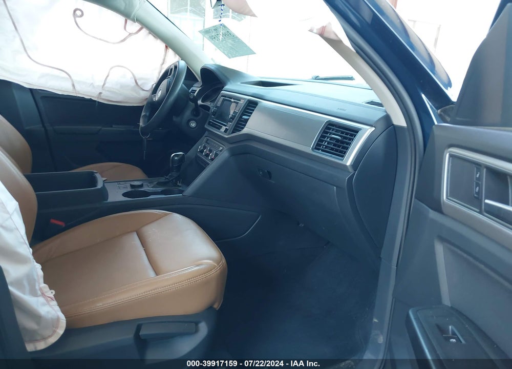 2018 VOLKSWAGEN ATLAS VIN: 1V2GR2CA7JC538889