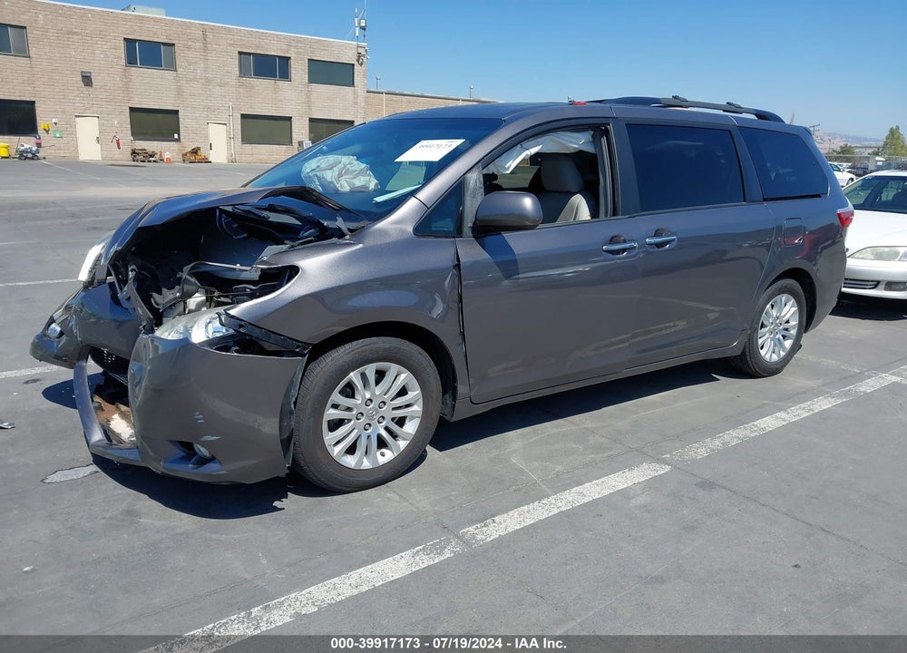 2016 TOYOTA SIENNA XLE 8 PASSENGER VIN: 5TDYK3DC5GS718539