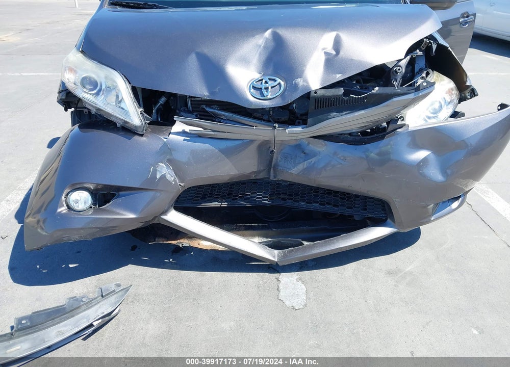 2016 TOYOTA SIENNA XLE 8 PASSENGER VIN: 5TDYK3DC5GS718539