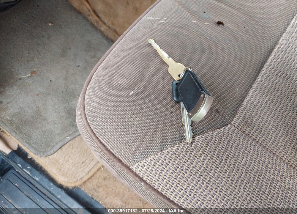 1996 MAZDA B3000 CAB PLUS VIN: 4F4CR16U9TTM13077