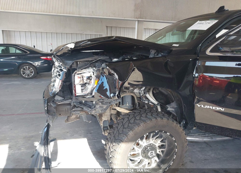 2015 GMC YUKON SLT VIN: 1GKS2BKC1FR610536