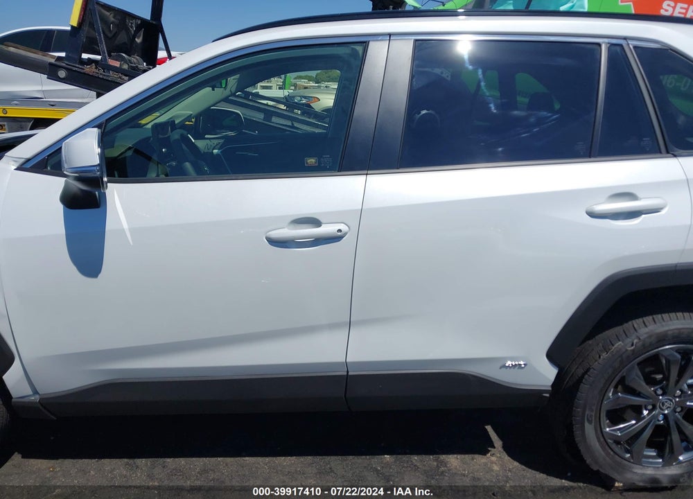 2024 TOYOTA RAV4 HYBRID XLE PREMIUM VIN: JTMB6RFV6RD559430