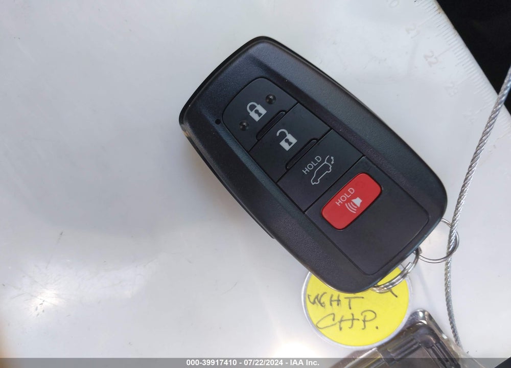 2024 TOYOTA RAV4 HYBRID XLE PREMIUM VIN: JTMB6RFV6RD559430