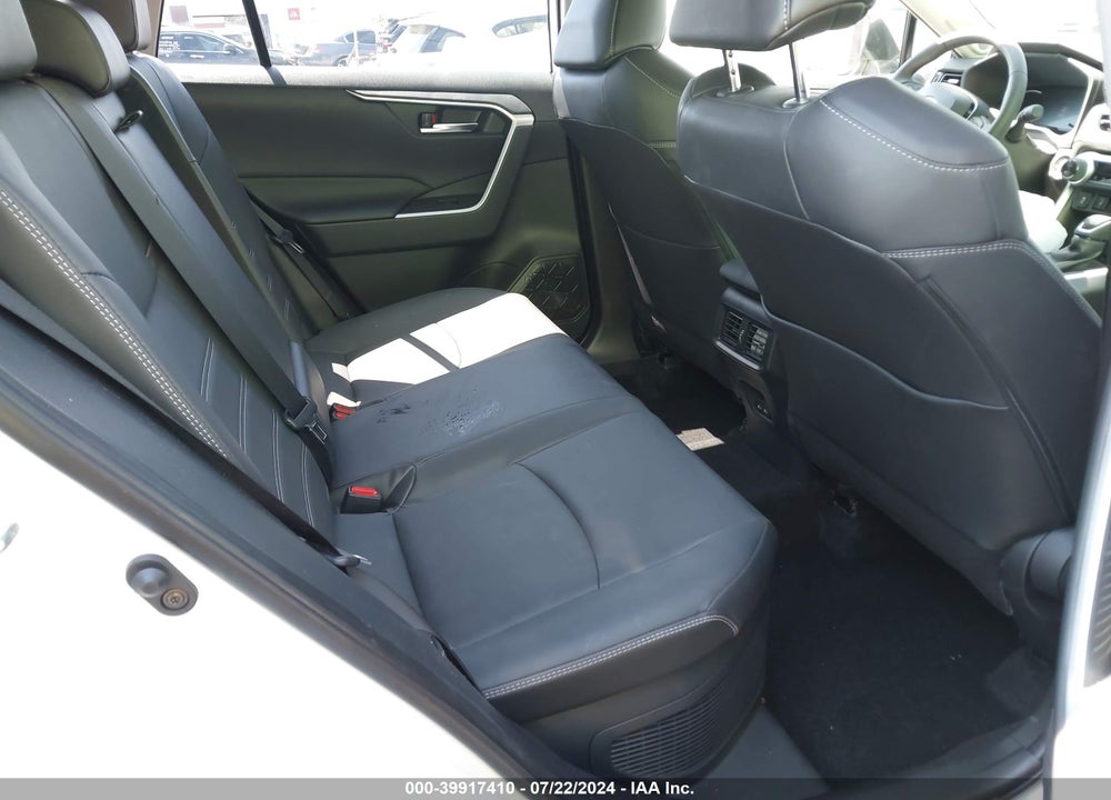 2024 TOYOTA RAV4 HYBRID XLE PREMIUM VIN: JTMB6RFV6RD559430