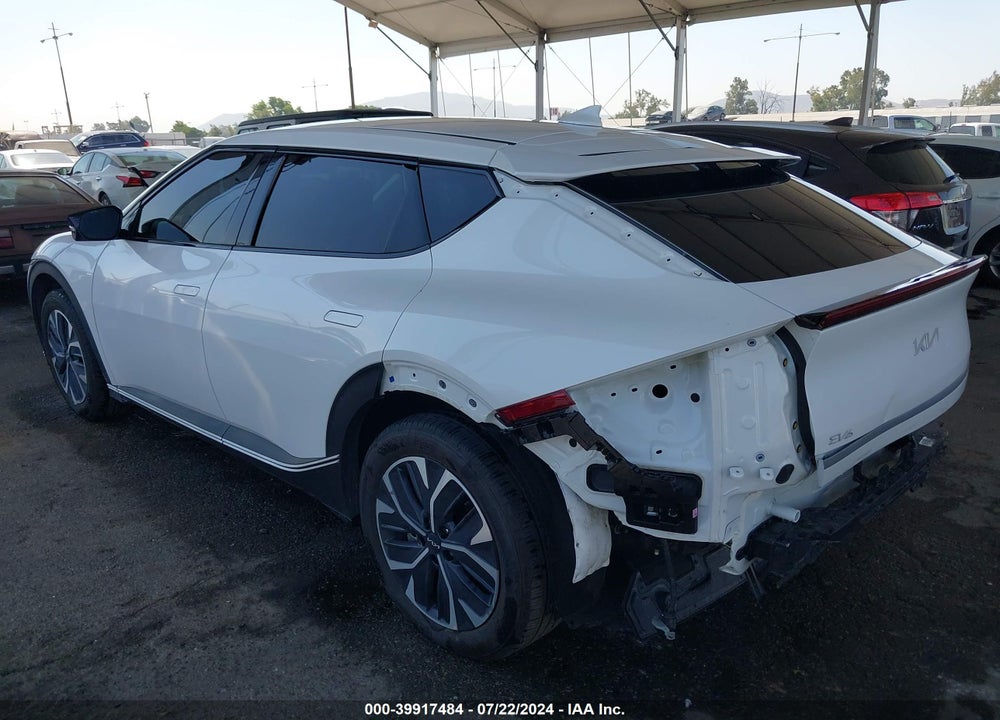 2024 KIA EV6 LIGHT LONG RANGE VIN: KNDC34LA0R5615826