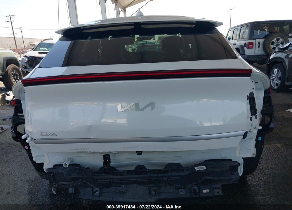 2024 KIA EV6 LIGHT LONG RANGE VIN: KNDC34LA0R5615826