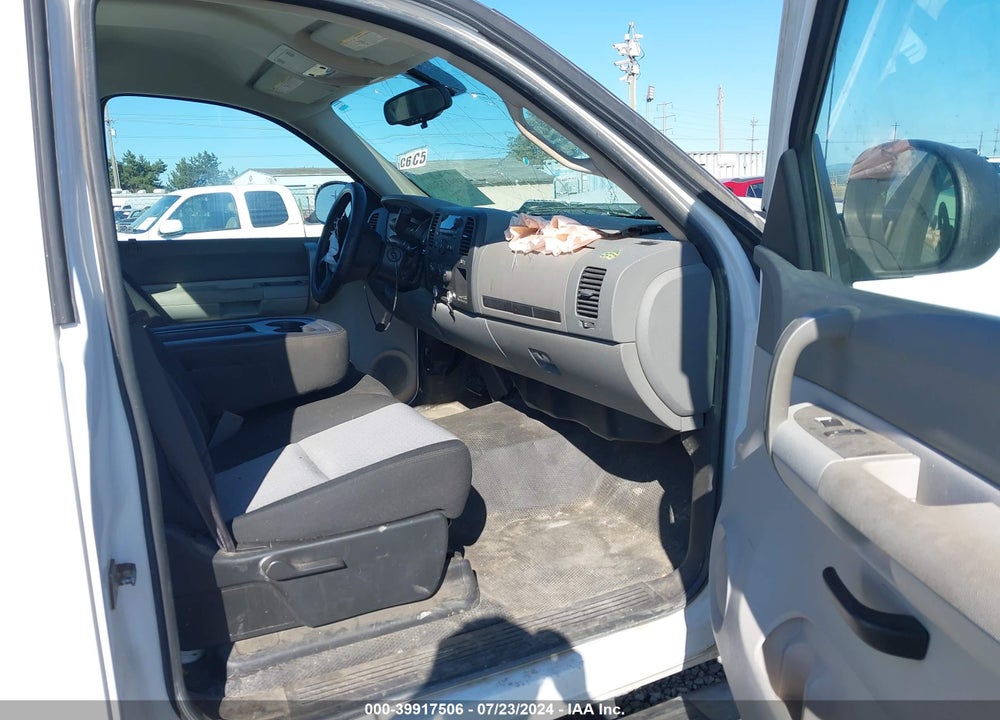 2009 GMC SIERRA 2500HD WORK TRUCK VIN: 1GTHC44KX9F170955