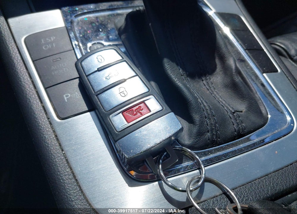 2010 VOLKSWAGEN CC LUXURY VIN: WVWHP7AN6AE548638