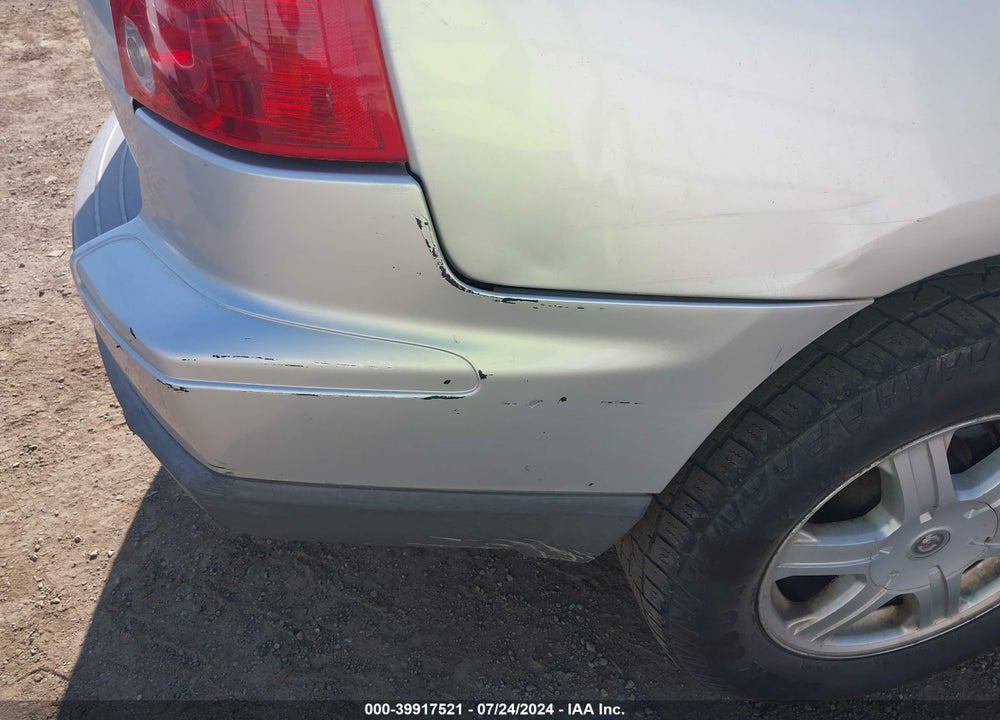 2005 CHRYSLER PACIFICA VIN: 2C8GM48L25R424493