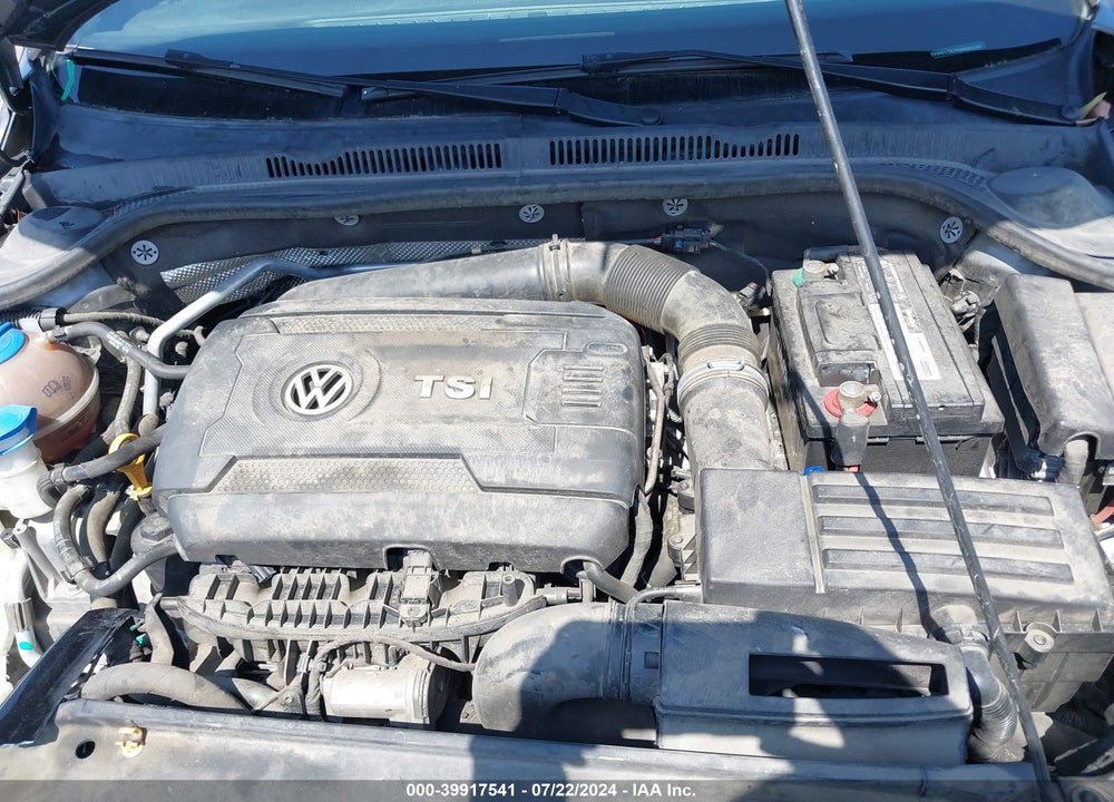2016 VOLKSWAGEN JETTA 1.8T SPORT VIN: 3VWD17AJ9GM404109