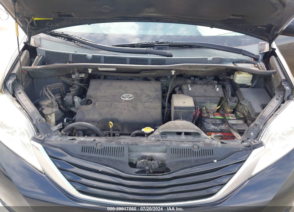 2015 TOYOTA SIENNA LE 8 PASSENGER VIN: 5TDKK3DC9FS591332