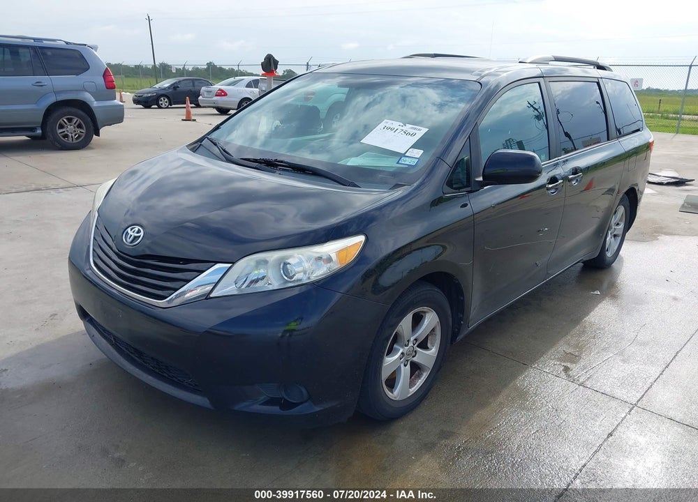 2015 TOYOTA SIENNA LE 8 PASSENGER VIN: 5TDKK3DC9FS591332