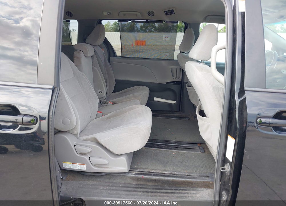 2015 TOYOTA SIENNA LE 8 PASSENGER VIN: 5TDKK3DC9FS591332