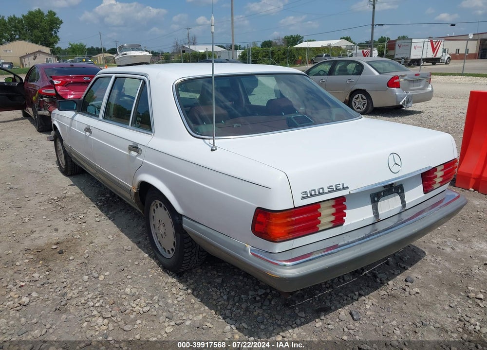 1988 MERCEDES-BENZ 300 SEL VIN: WDBCA25D0JA366732