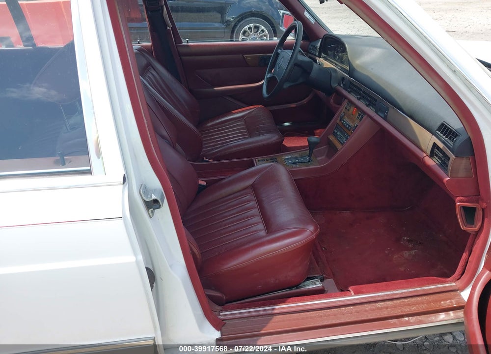 1988 MERCEDES-BENZ 300 SEL VIN: WDBCA25D0JA366732