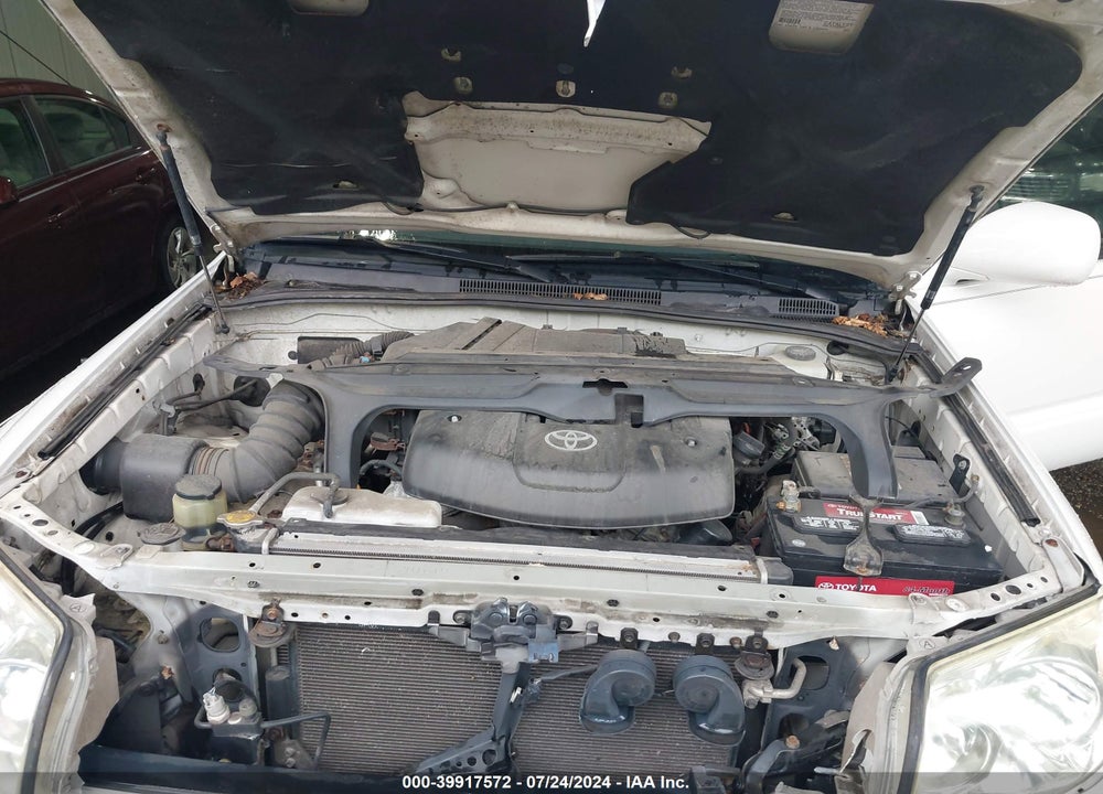2005 TOYOTA 4RUNNER SR5 SPORT V6 VIN: JTEZU14R758023824
