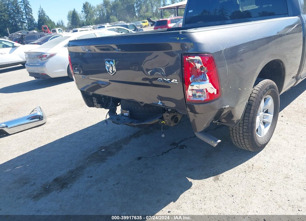 2024 RAM 1500 CLASSIC SLT QUAD CAB 4X4 6'4 BOX VIN: 1C6RR7GG2RS124420