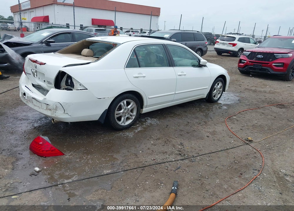 2007 HONDA ACCORD 2.4 EX VIN: 1HGCM56897A000497