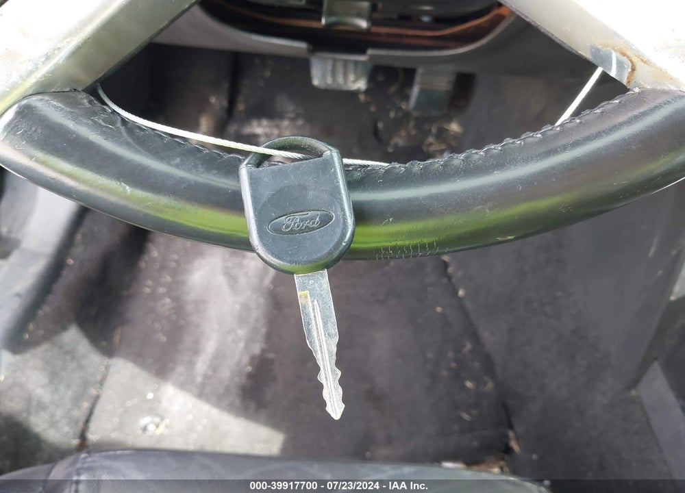 2005 FORD MUSTANG VIN: 1ZVHT84N055258783