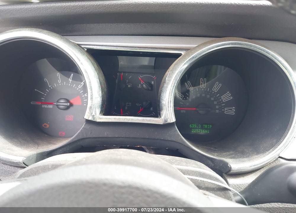 2005 FORD MUSTANG VIN: 1ZVHT84N055258783
