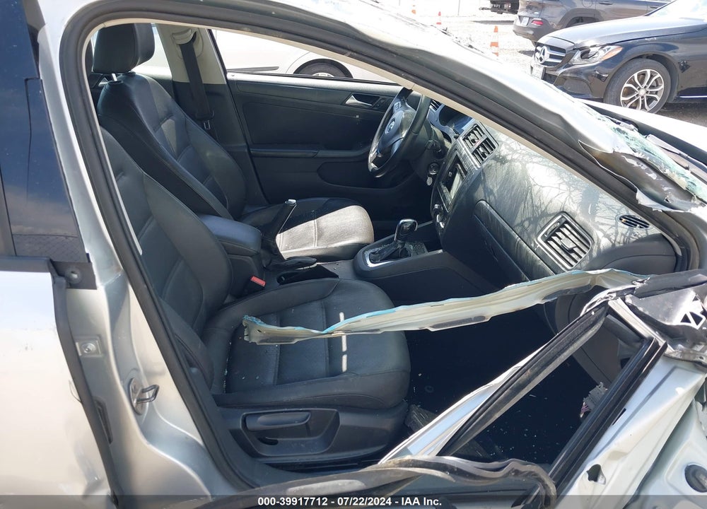 2011 VOLKSWAGEN JETTA 2.5L SE VIN: 3VWDZ7AJ9BM307929