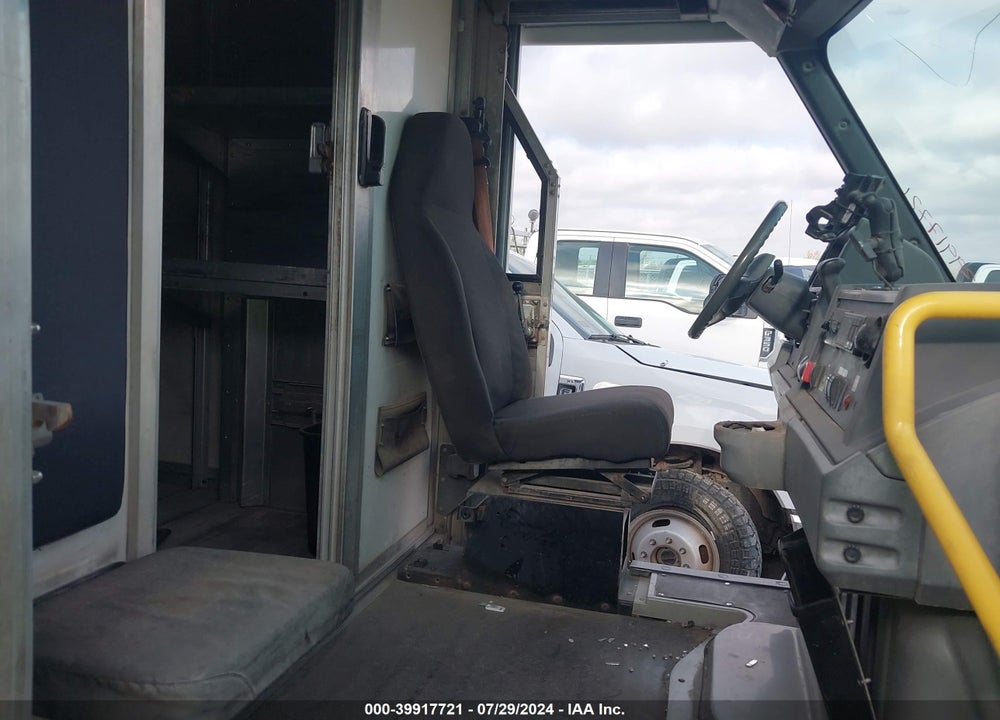 2012 ISUZU COMMERCIAL VAN VIN: JALB4T171C7W00644