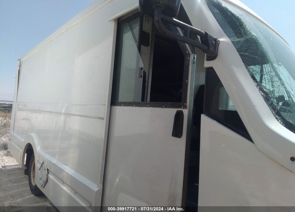 2012 ISUZU COMMERCIAL VAN VIN: JALB4T171C7W00644