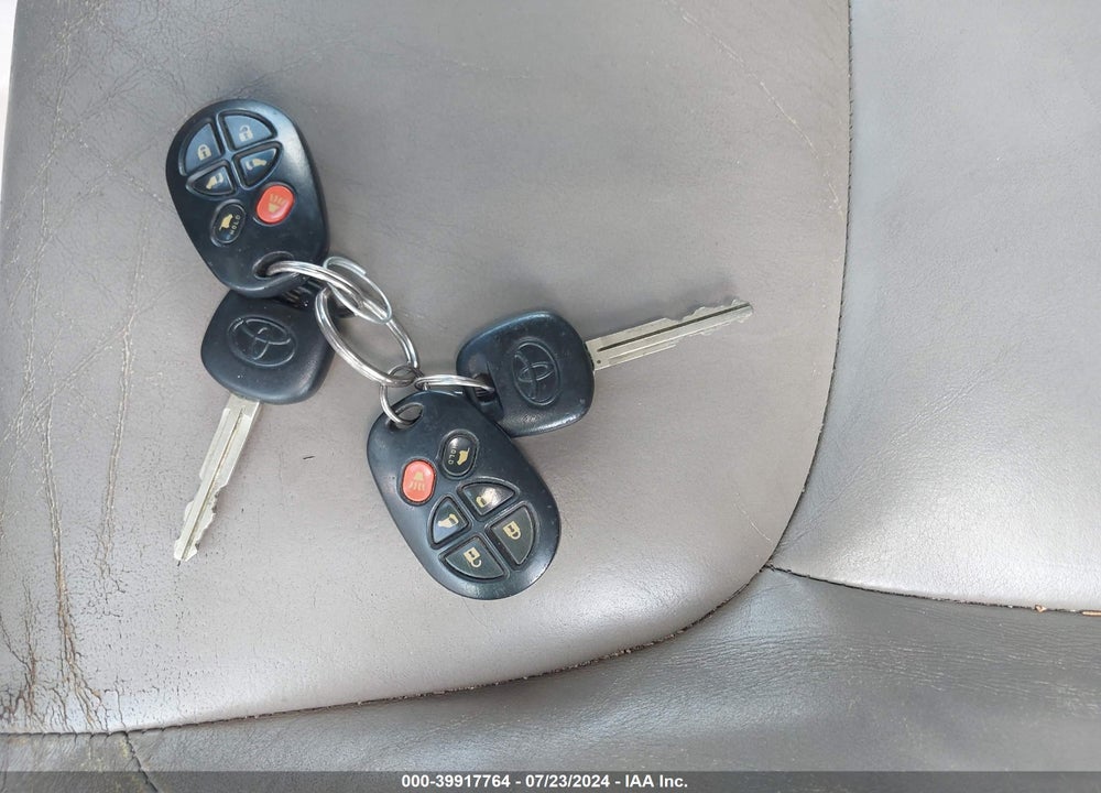 2005 TOYOTA SIENNA XLE LIMITED VIN: 5TDZA22C05S257655