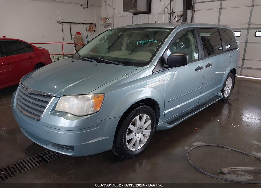 2008 CHRYSLER TOWN & COUNTRY LX VIN: 2A8HR44H68R844702