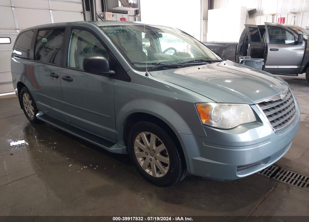 2008 CHRYSLER TOWN & COUNTRY LX VIN: 2A8HR44H68R844702
