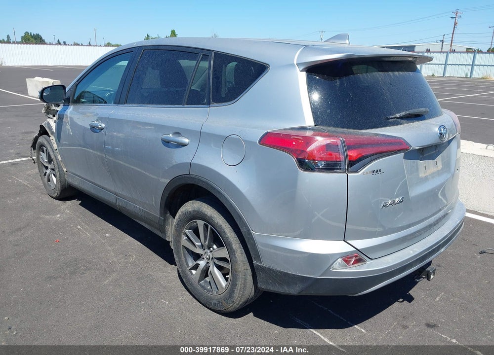 2018 TOYOTA RAV4 XLE VIN: 2T3WFREV2JW476782
