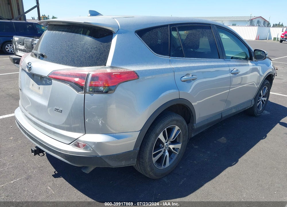 2018 TOYOTA RAV4 XLE VIN: 2T3WFREV2JW476782