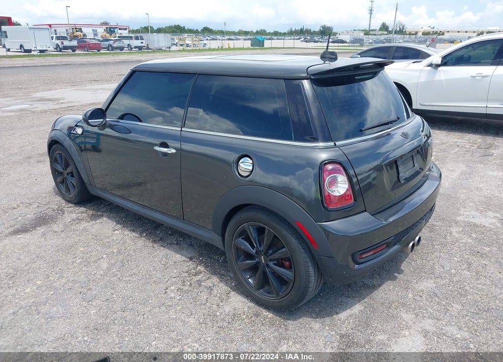 2012 MINI COOPER S VIN: WMWSV3C56CTY25849
