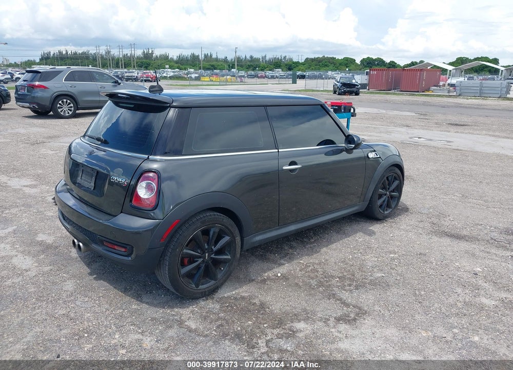 2012 MINI COOPER S VIN: WMWSV3C56CTY25849