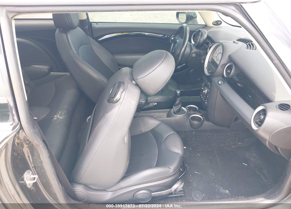 2012 MINI COOPER S VIN: WMWSV3C56CTY25849