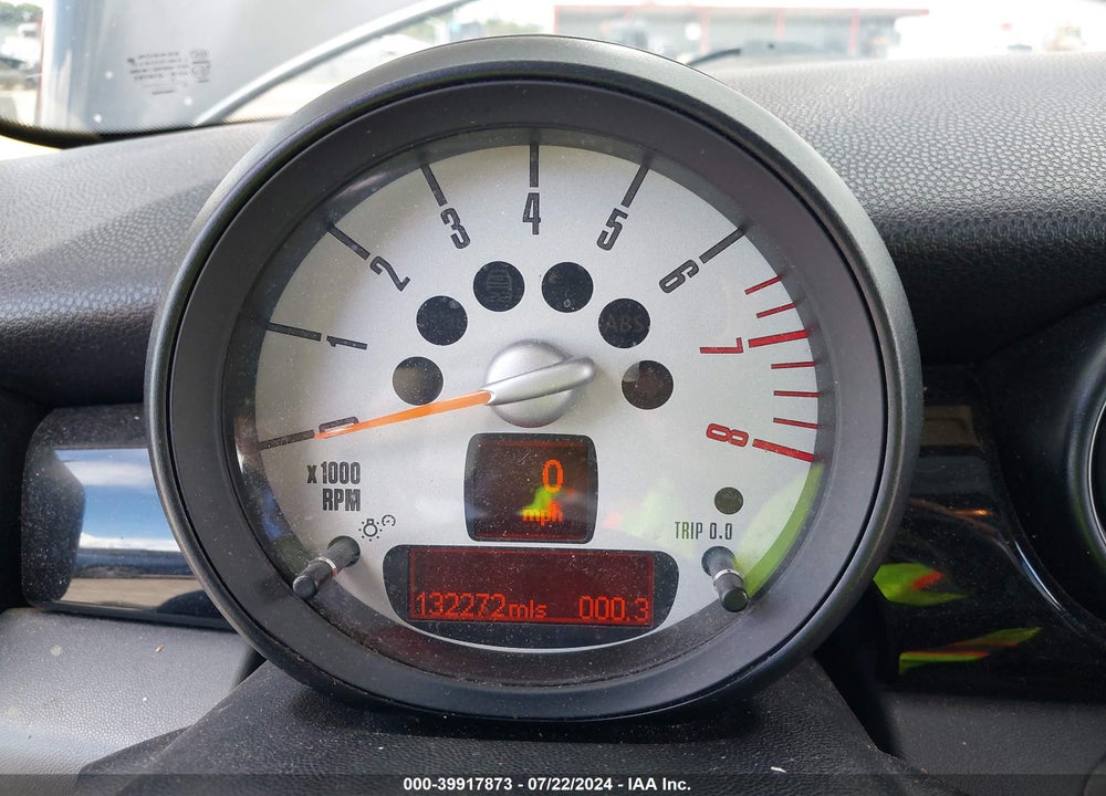 2012 MINI COOPER S VIN: WMWSV3C56CTY25849