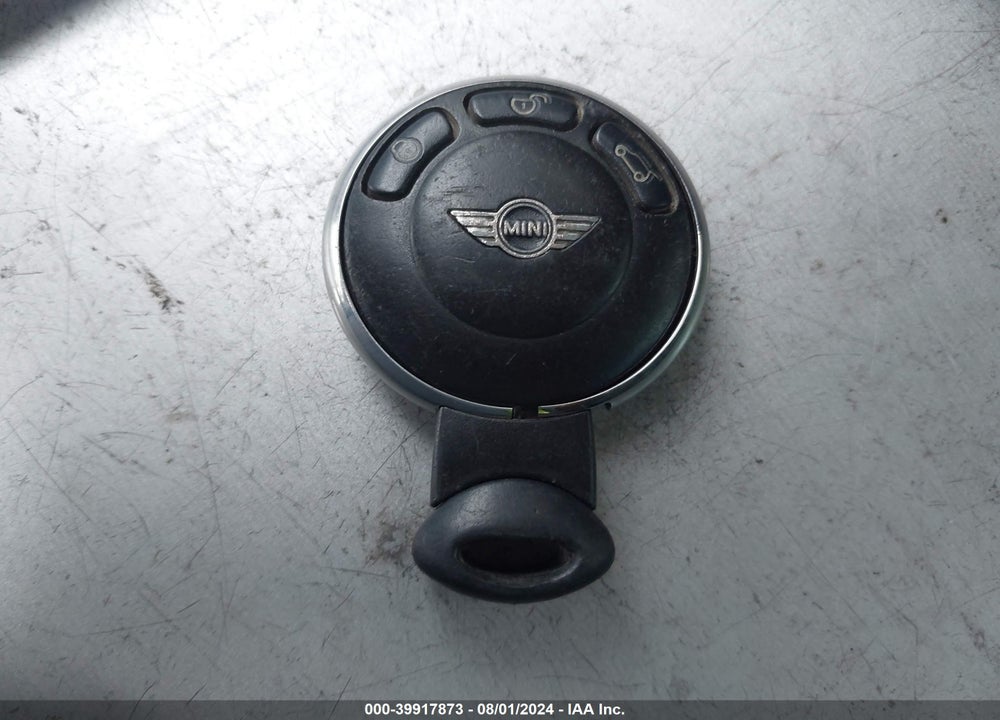 2012 MINI COOPER S VIN: WMWSV3C56CTY25849