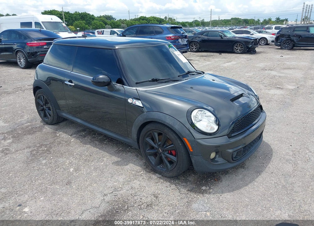 2012 MINI COOPER S VIN: WMWSV3C56CTY25849