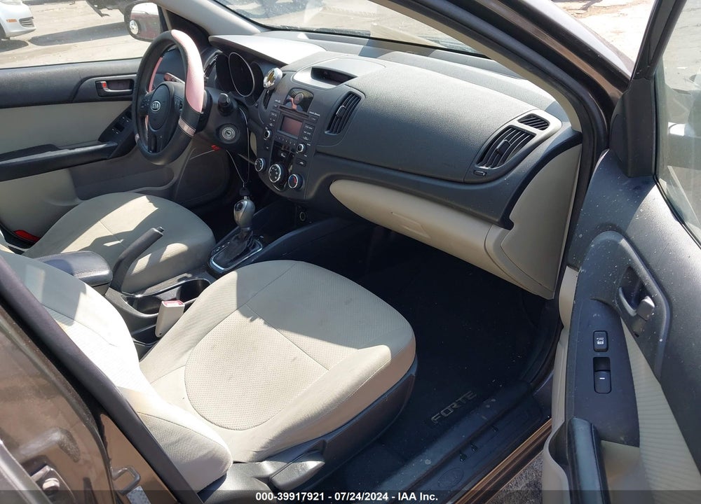 2011 KIA FORTE EX VIN: KNAFU4A26B5404784
