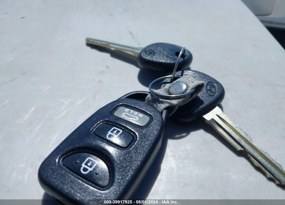 2013 HYUNDAI ELANTRA GLS VIN: 5NPDH4AE0DH450476
