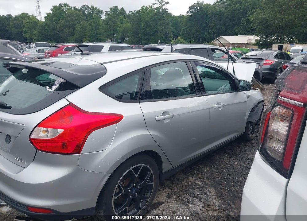 2014 FORD FOCUS SE VIN: 1FADP3K2XEL246370