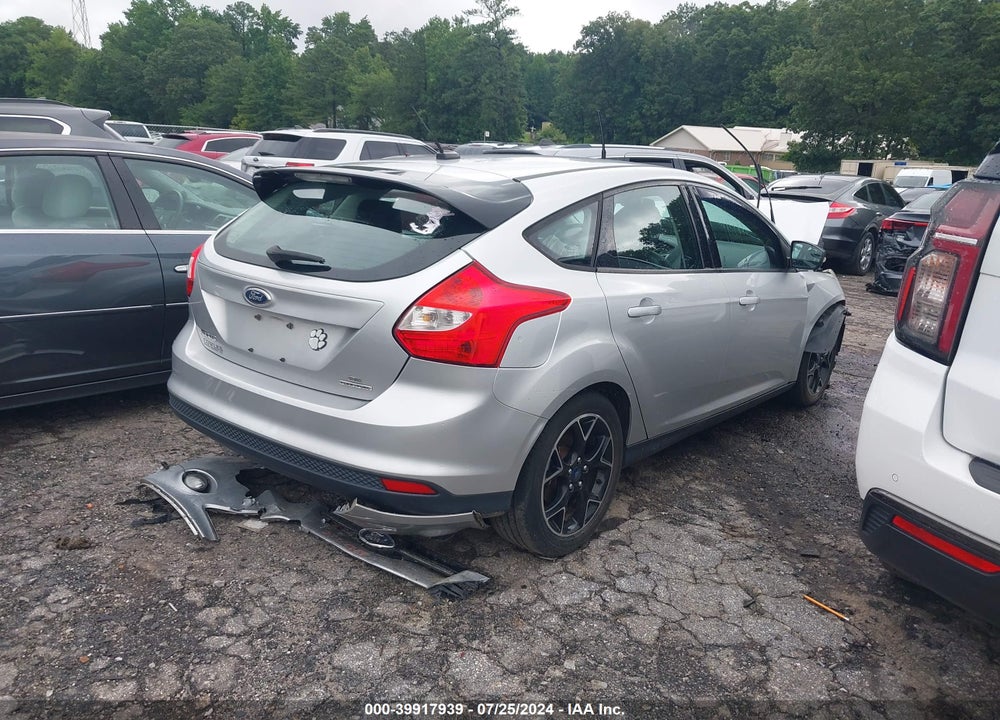 2014 FORD FOCUS SE VIN: 1FADP3K2XEL246370