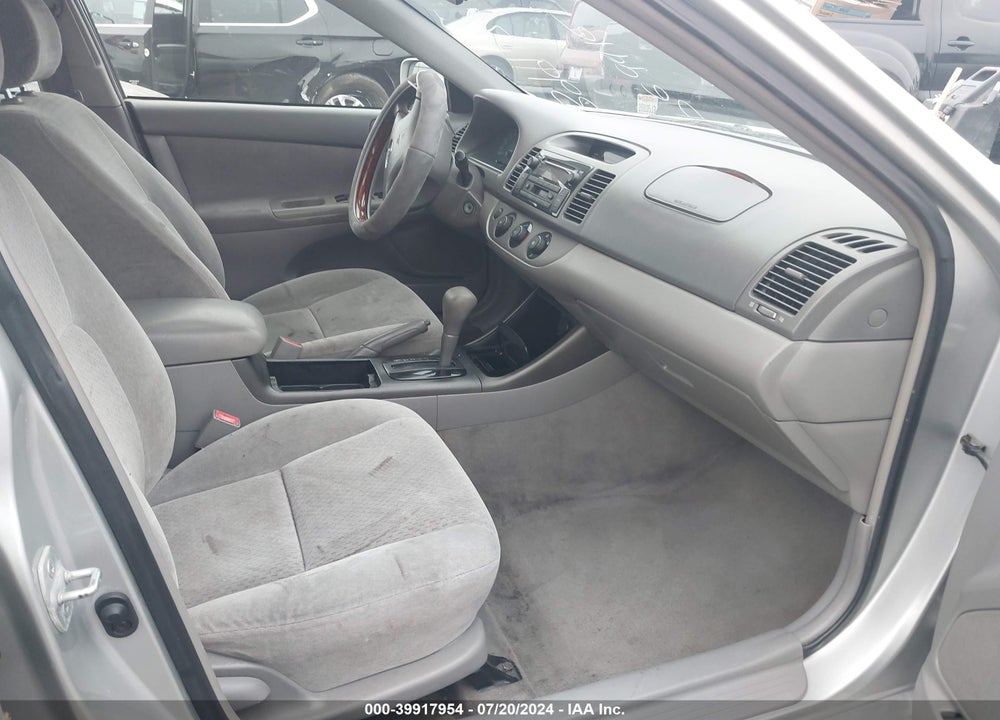 2002 TOYOTA CAMRY LE VIN: 4T1BE32K92U595061