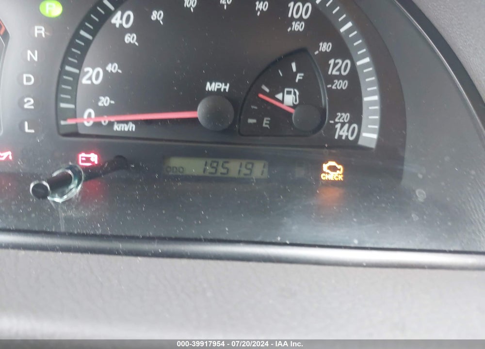 2002 TOYOTA CAMRY LE VIN: 4T1BE32K92U595061
