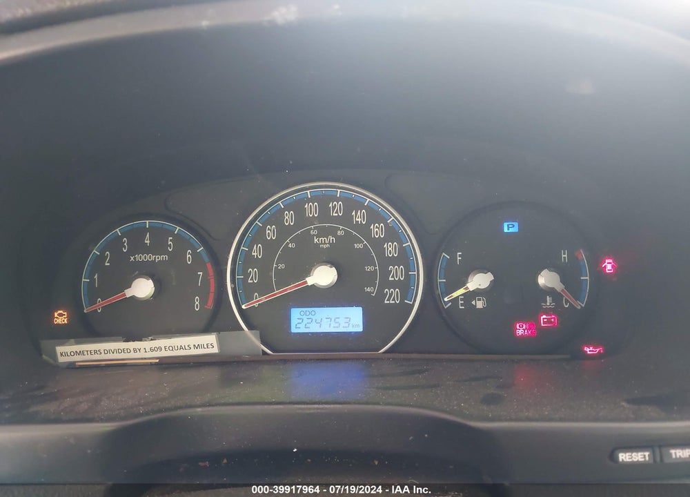 2008 HYUNDAI SANTA FE GLS VIN: 5NMSG13D18H189441